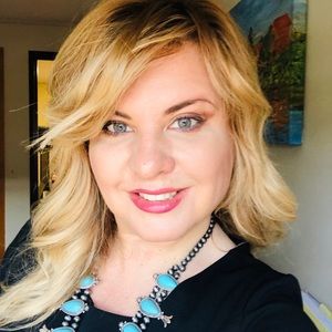 Meet your Posher, Laylah